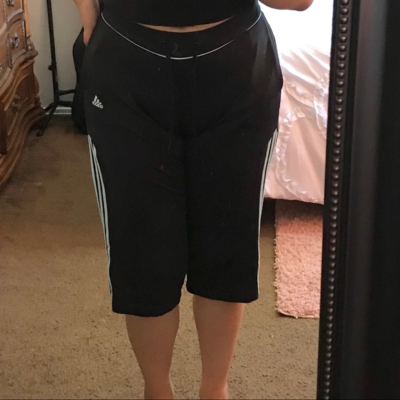 Adidas Cropped Sweats with Pastel Green Stripes - Picture 3 of 10